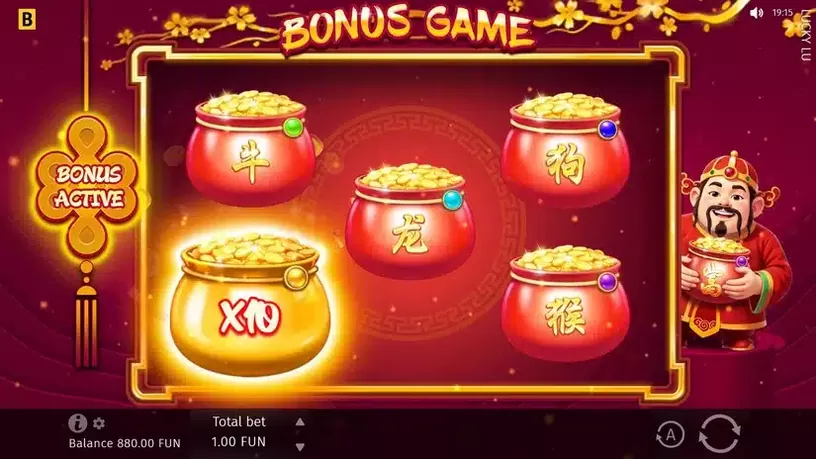 Lucky Lu slot screenshot 4