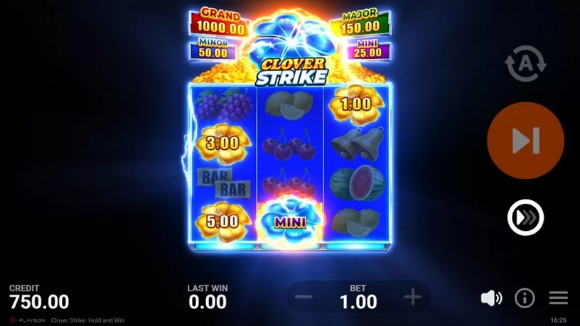 Clover Strike: Hold and Win slot screenshot 2