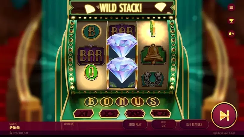 Triple Royal Gold slot screenshot 2