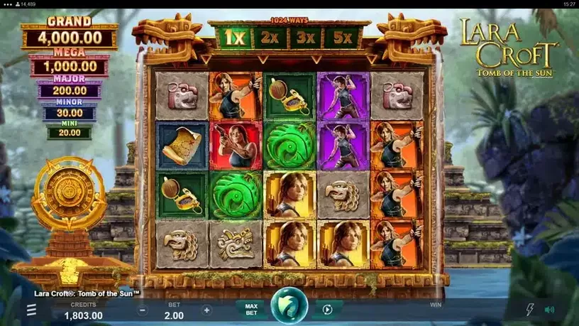Lara Croft Tomb of the Sun slot screenshot 1