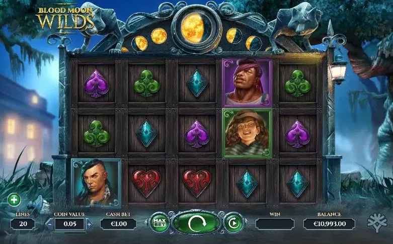 Blood Moon Wilds slot screenshot 1