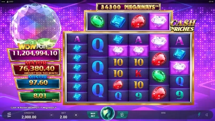 Cash 'N Riches WowPot Megaways slot screenshot 1