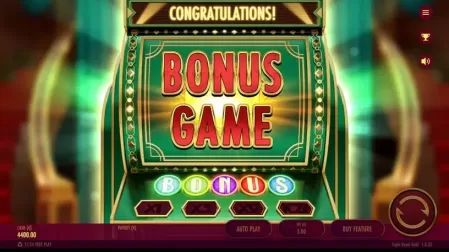 Triple Royal Gold slot screenshot 3