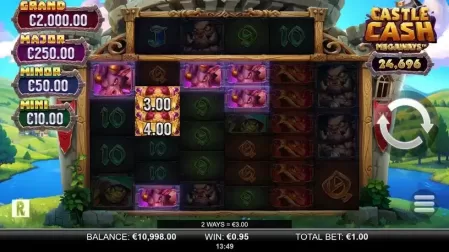 Castle Cash Megaways slot screenshot 2