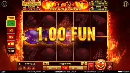 Hot Slot™: 777 Gold Crown slot screenshot 2