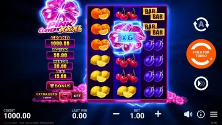 Pink Clovers XXXL: Hold and Win slot screenshot 1