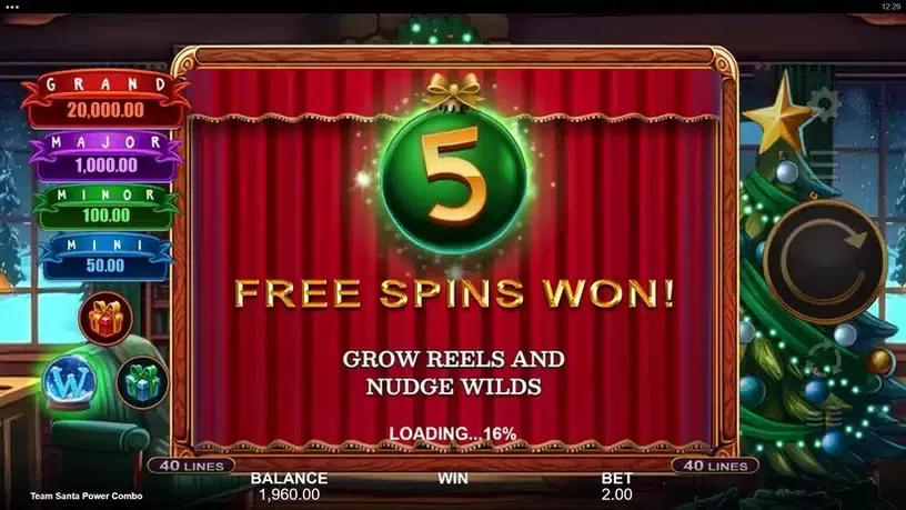 Team Santa Power Combo slot screenshot 2