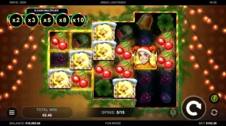 Xmas Lightning slot screenshot 2