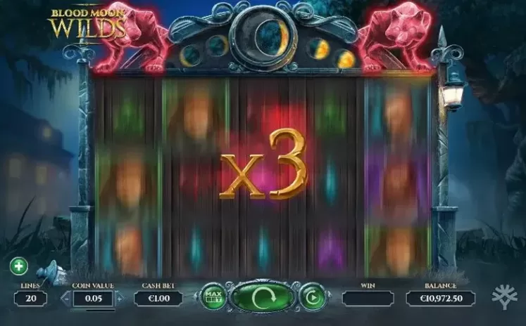 Blood Moon Wilds slot screenshot 2