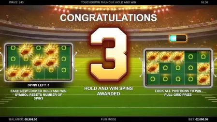 Touchdown Thunder Hold and Win slot screenshot 3