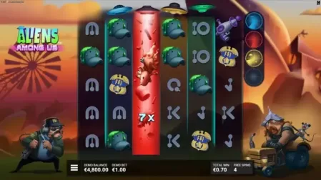 Aliens Among Us slot screenshot 4