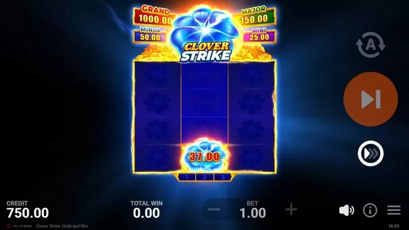 Clover Strike: Hold and Win slot screenshot 4