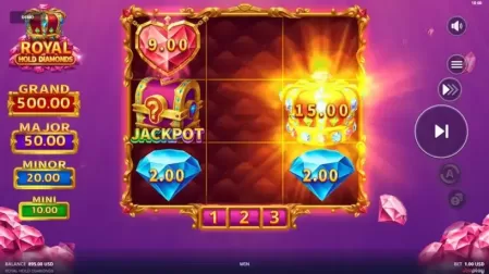 Royal Hold Diamonds slot screenshot 4