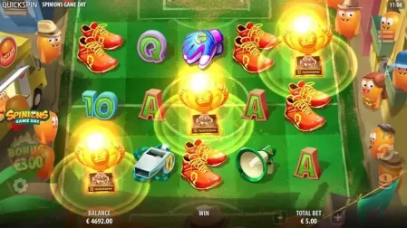 Spinions Game Day slot screenshot 3